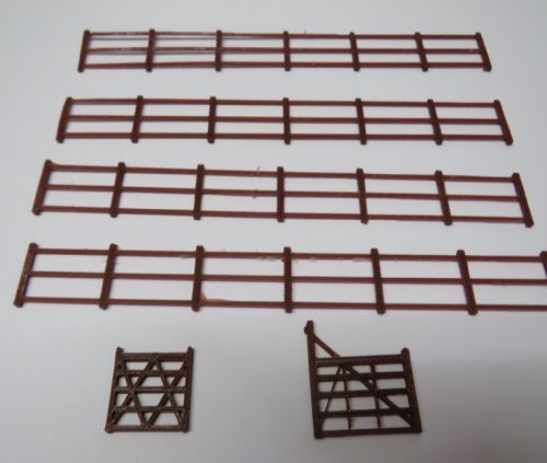 3 Rail OO Scale Fencing + 2 Gates